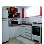 Casa Com Garagem A 5\' Na Praia